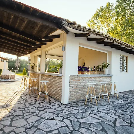 Parakladi Seaside Retreat شقة