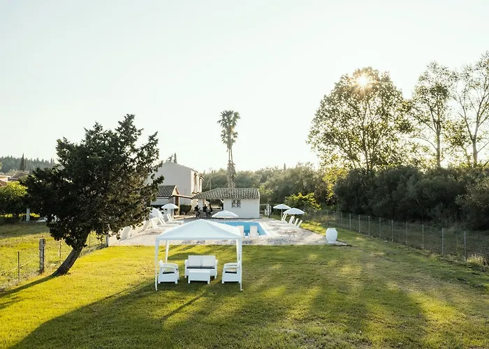 Parakladi Seaside Retreat Lefkímmi