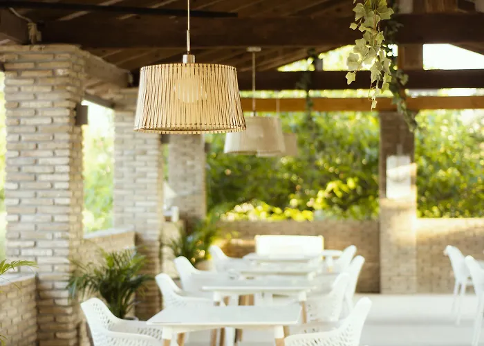 Parakladi Seaside Retreat לפקימי