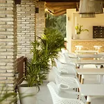Parakladi Seaside Retreat 公寓 *