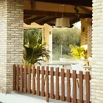 公寓 Parakladi Seaside Retreat 莱夫基米