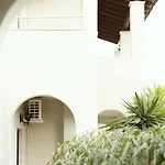 Parakladi Seaside Retreat