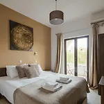 Parakladi Seaside Retreat 公寓 莱夫基米