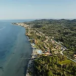 Parakladi Seaside Retreat * 莱夫基米